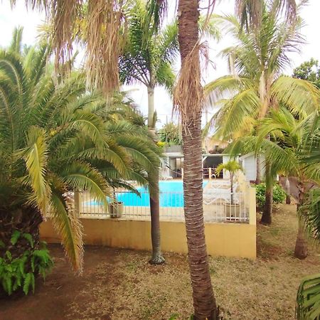 F2 Residence Oasis Terre Rouge A Saint Pierre Exterior photo
